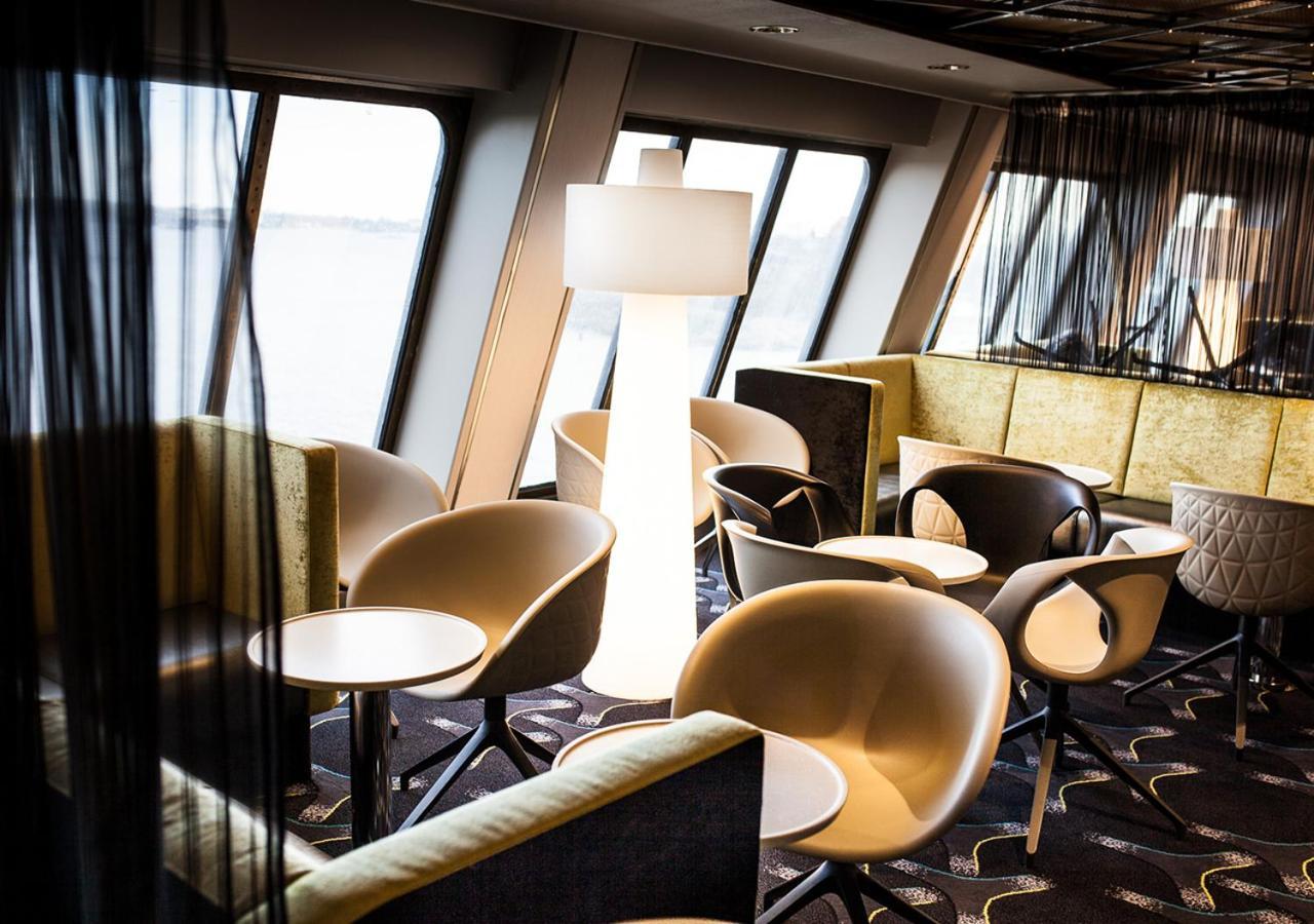 Viking Line Ferry Gabriella - One-Way Journey From Stockholm To Helsinki Hotel Bagian luar foto