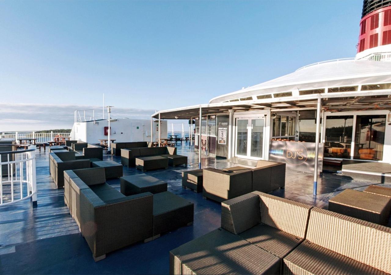 Viking Line Ferry Gabriella - One-Way Journey From Stockholm To Helsinki Hotel Bagian luar foto