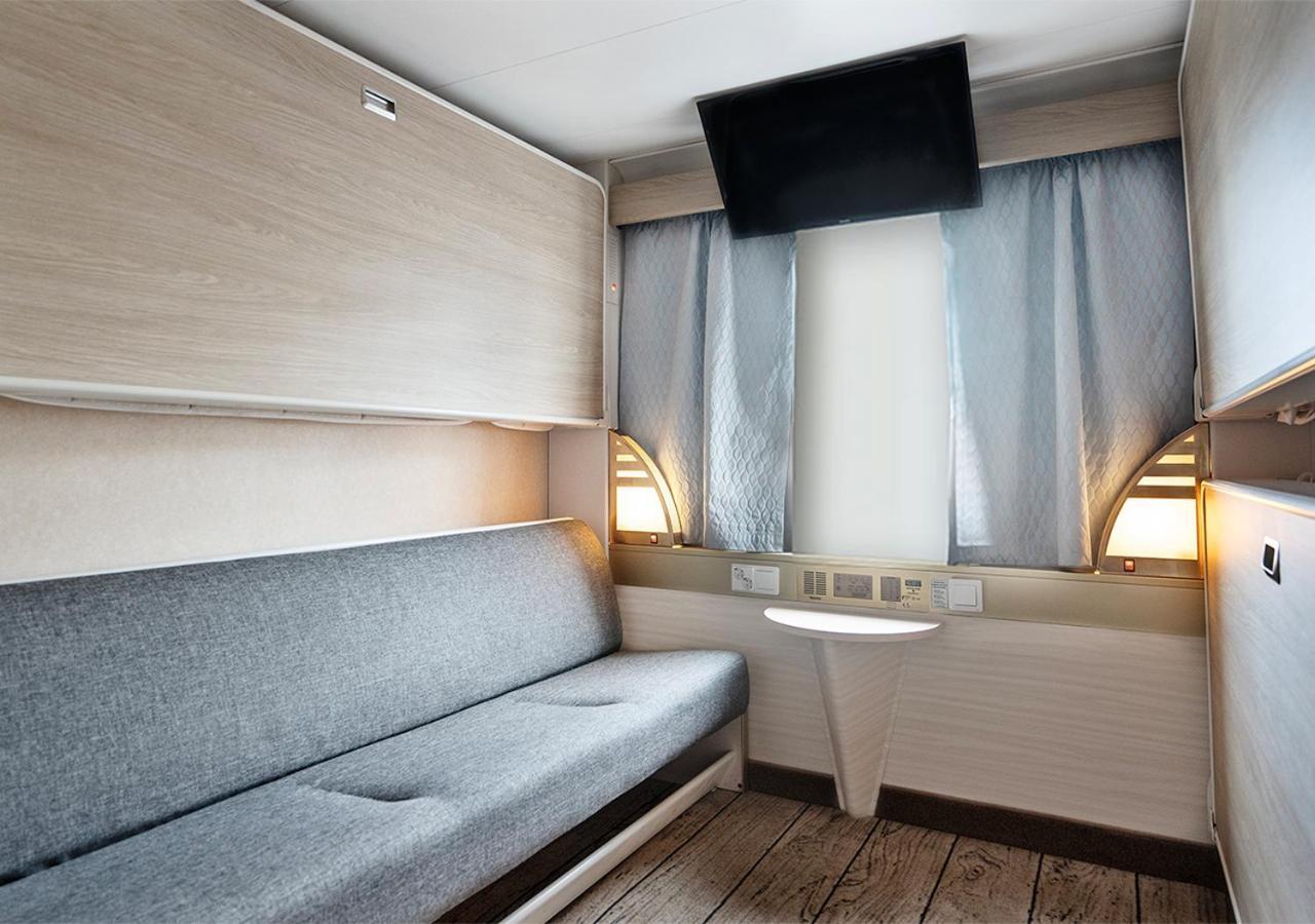 Viking Line Ferry Gabriella - One-Way Journey From Stockholm To Helsinki Hotel Ruang foto