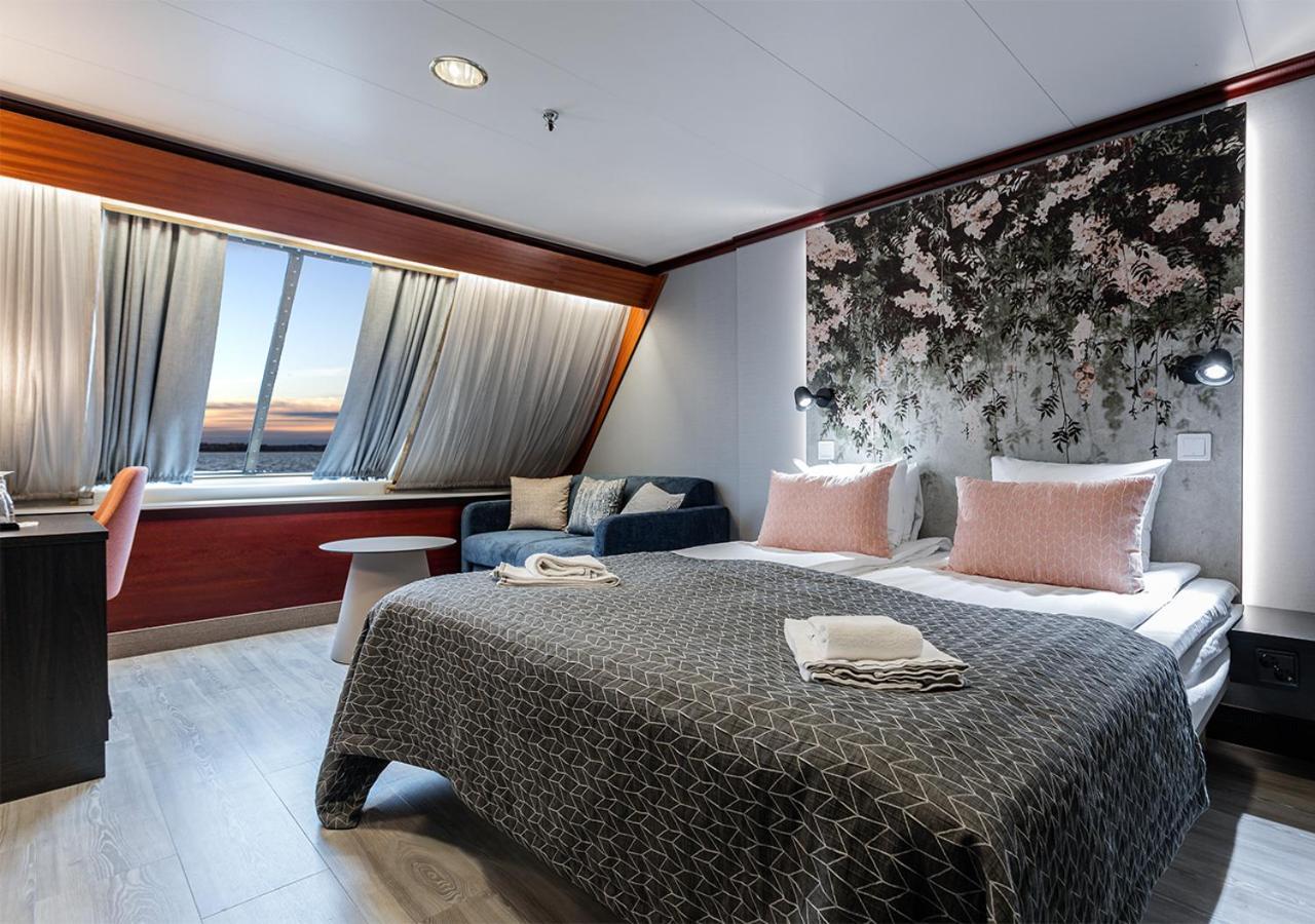 Viking Line Ferry Gabriella - One-Way Journey From Stockholm To Helsinki Hotel Ruang foto