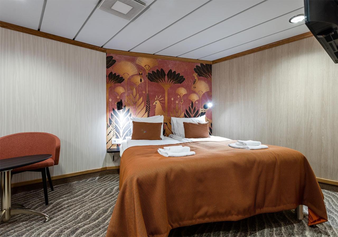 Viking Line Ferry Gabriella - One-Way Journey From Stockholm To Helsinki Hotel Ruang foto